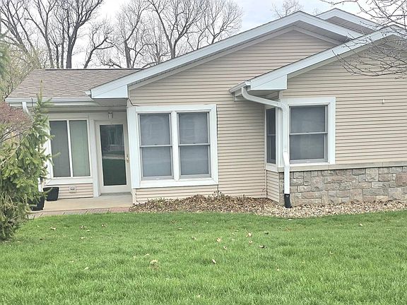 2nd image of 903 Cedarview Dr