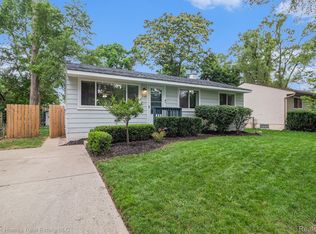 3149 Roselawn St, Walled Lake, MI 48390