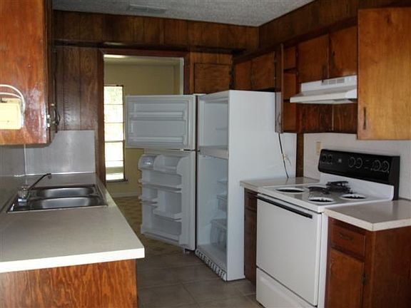 3rd image of 1407 Little St