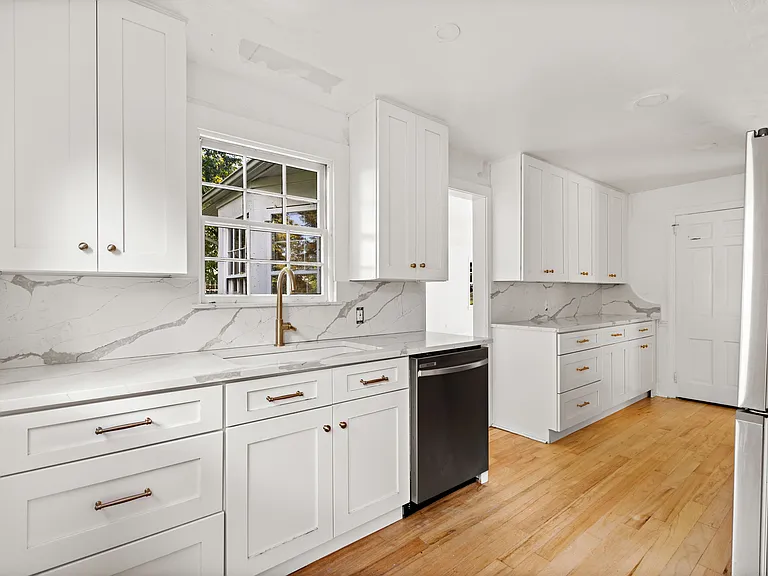 154 N Franklin Tpke — Photo 5