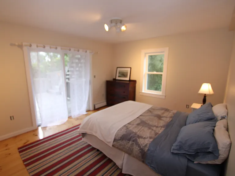110 Knott Ave — Photo 8