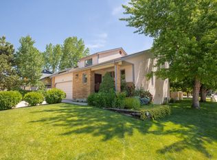 2400 Skysail Ct, Longmont, CO 80503