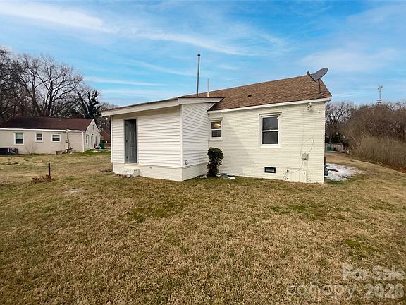 5th image of 2308 Grimes St
