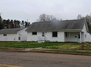 313 Dickinson Blvd, Kingsford, MI 49802