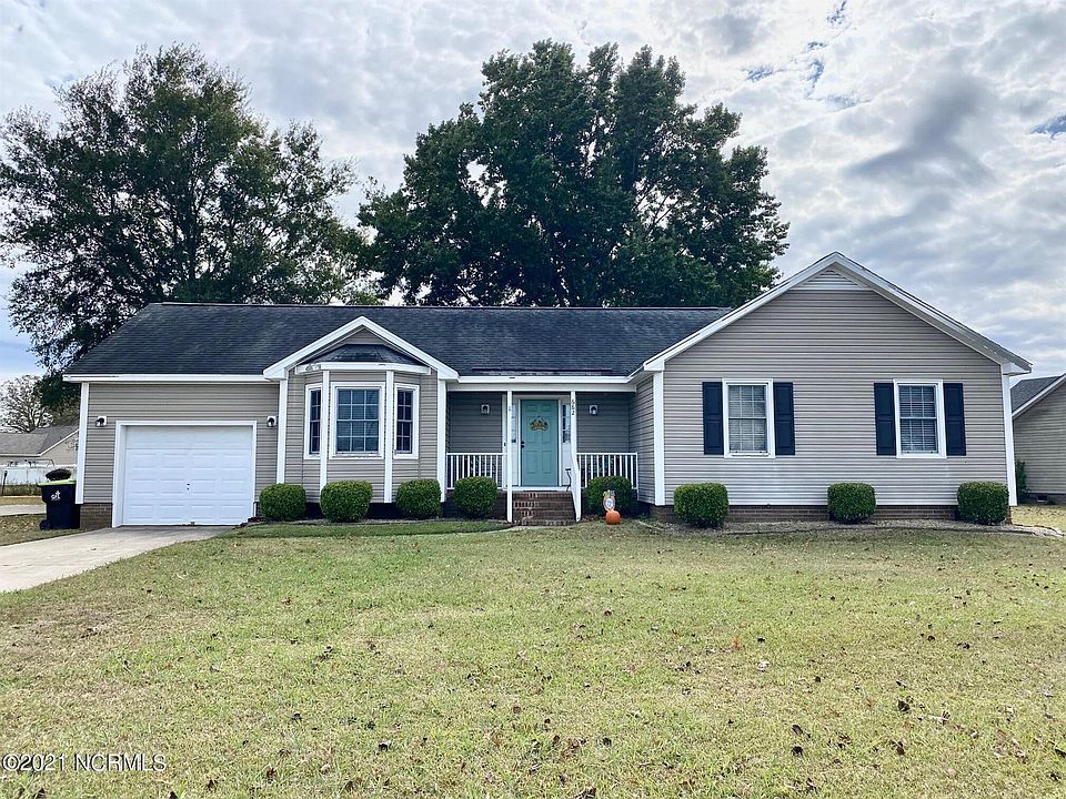 1st image of 682 Bayberry Ln