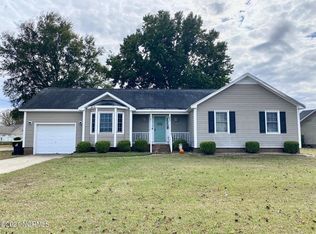 682 Bayberry Ln, Winterville, NC 28590