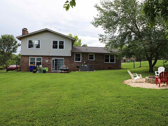3rd image of 205 Brandywood Ct