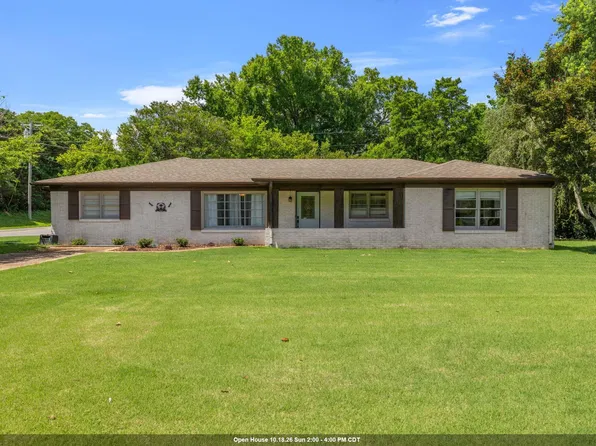 1101 Catalpa St, Tuscumbia, AL 35674