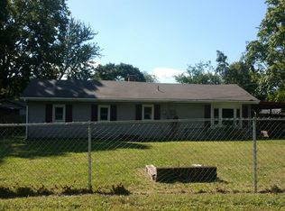 1819 NE 38th St, Kansas City, MO 64116