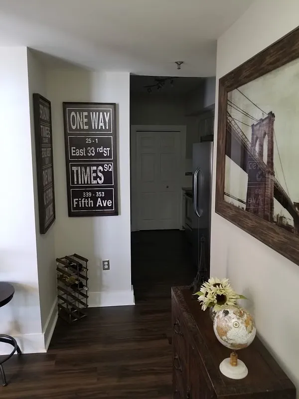 2 bed, 1200 sqft, $1,900 — Photo 1