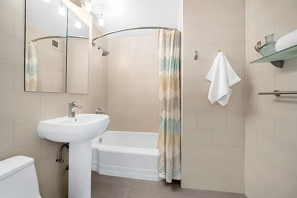 Sold by Compass | media 9