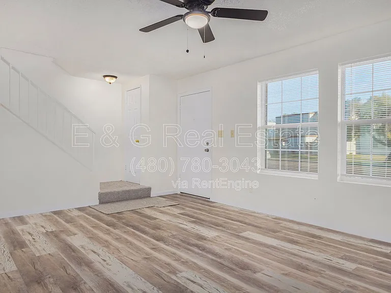 1029 E Bendix Dr — Photo 4