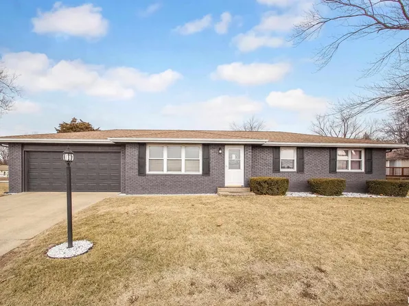 2455 Centennial Dr, Washington, IL 61571