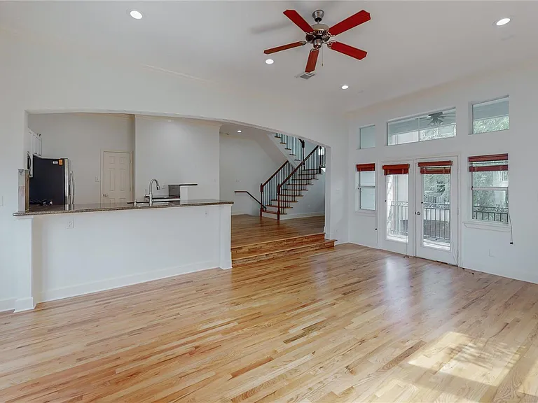 5843 Petty St #C — Photo 14
