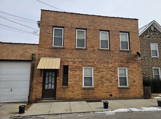 917 10th Ave APT 2, New Brighton, PA 15066
