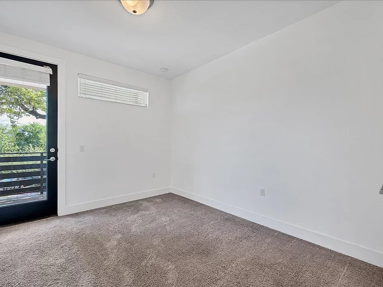 8922 Menchaca Rd #102 — Photo 28