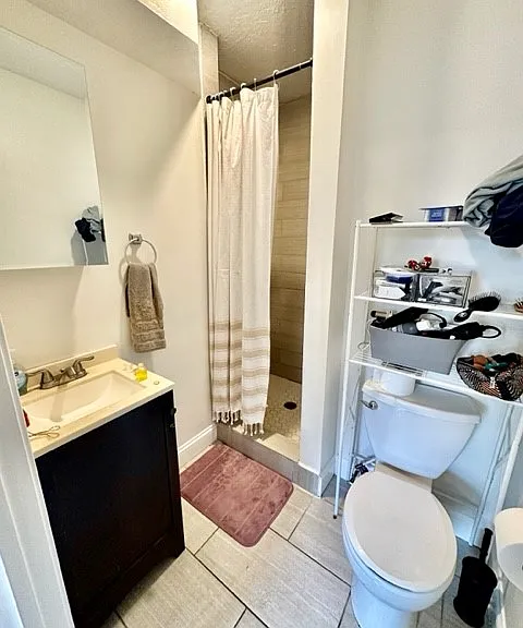220 Hanover St #17 — Photo 6