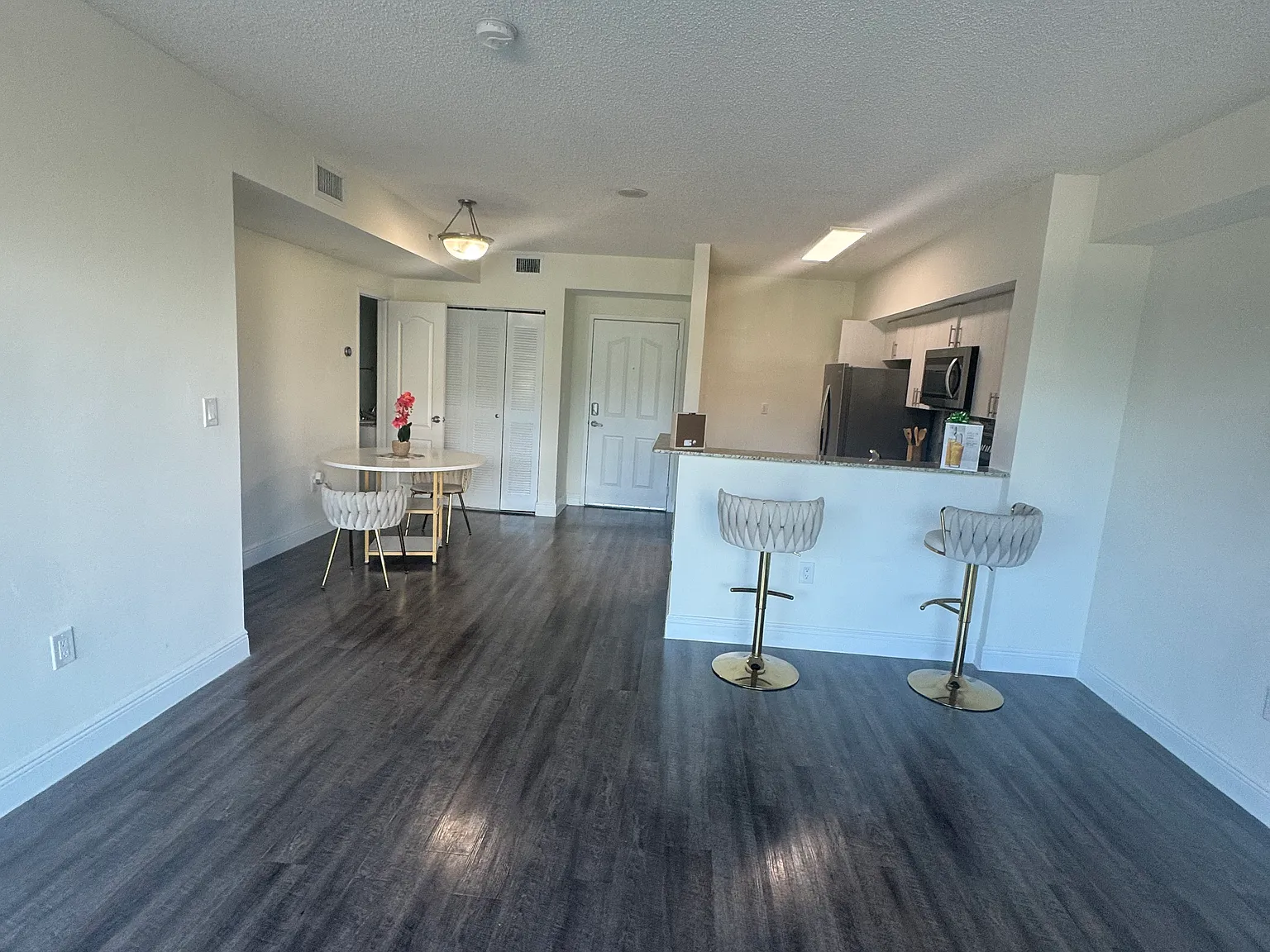 17000 N Bay Rd — Photo 3