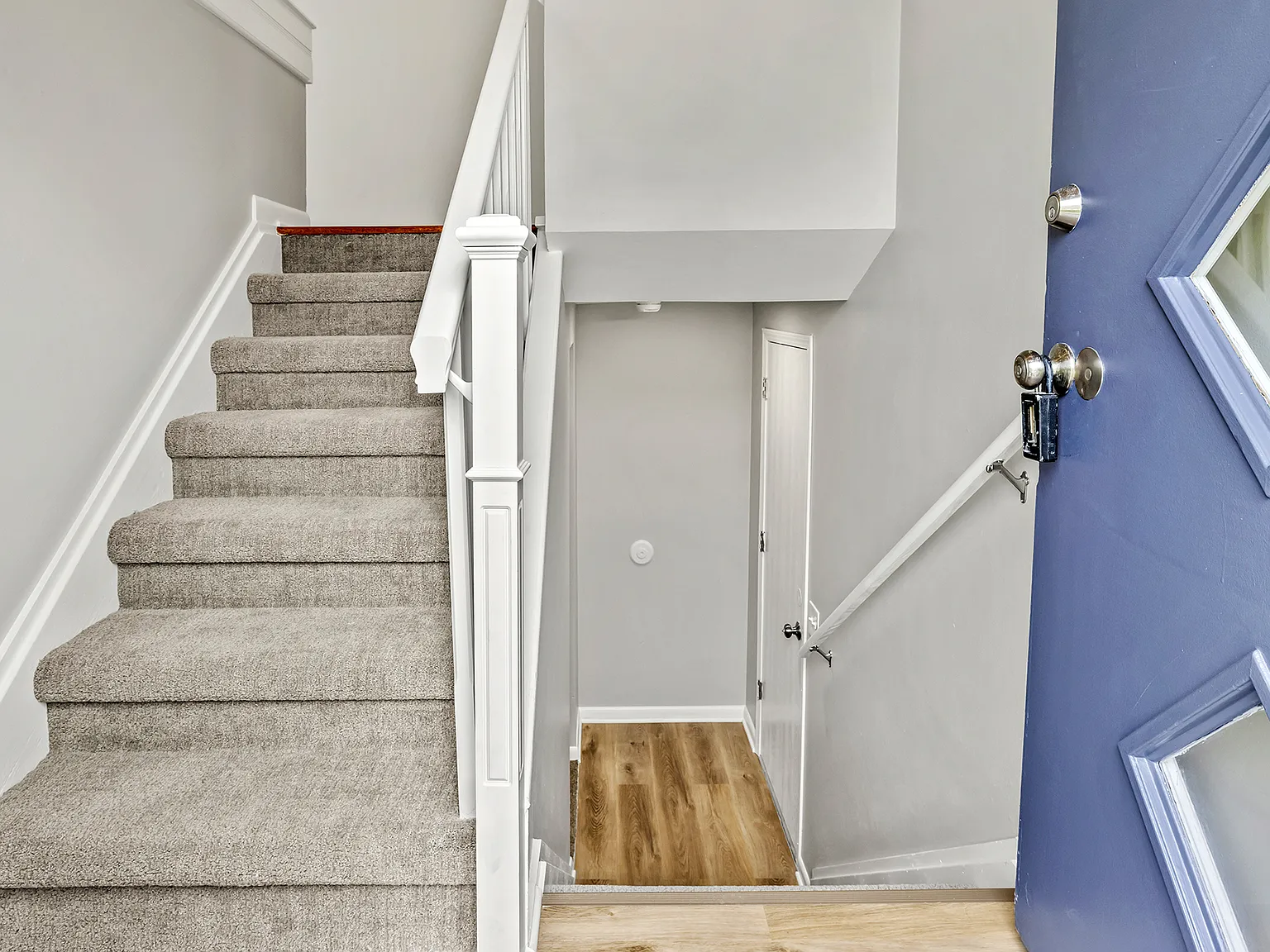 3 bed, 2.5 bath, 1500 sqft, $2,200 — Photo 2