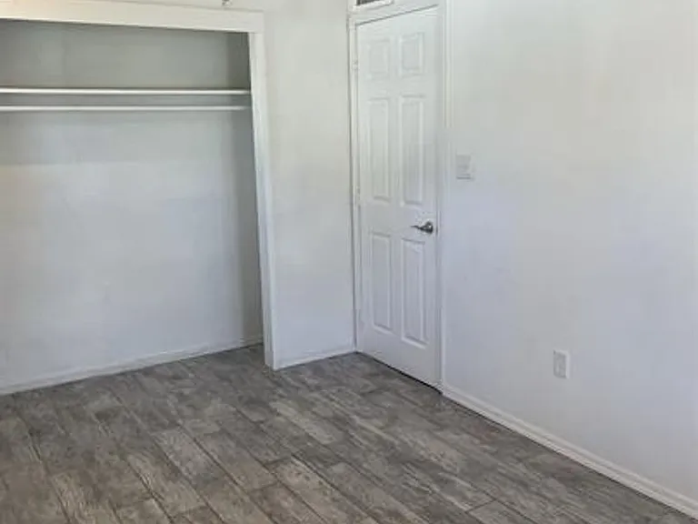 3337 E Flower St — Photo 16