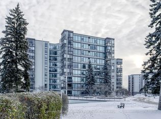 23 Woodlawn Rd E #205, Guelph, ON N1H 7G6