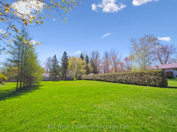 33 Geddes St W, Minto, ON N0G 1M0