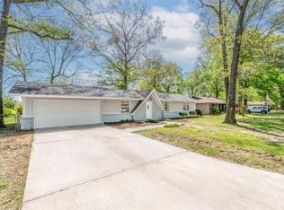18 Arbor Oaks Dr, Sherwood, AR 72120
