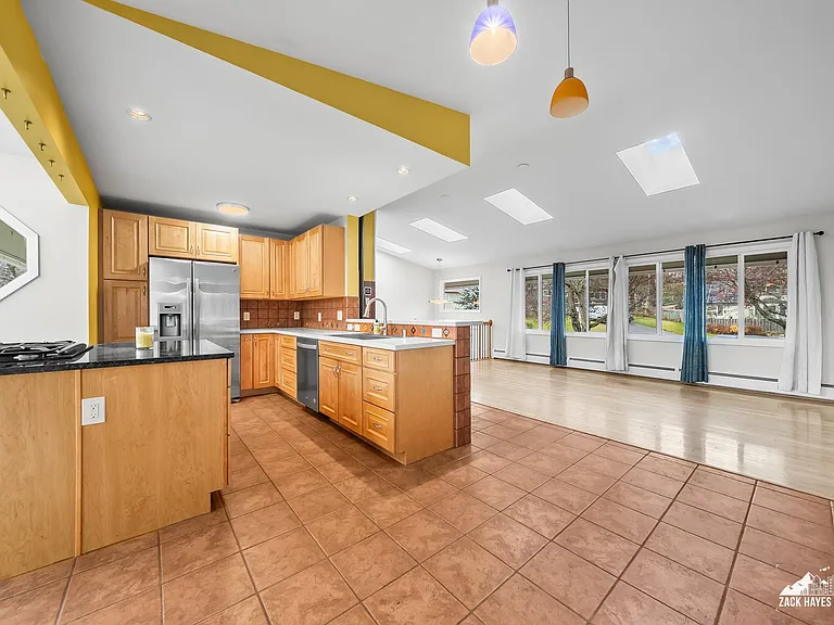3868 Shannon Cir — Photo 13
