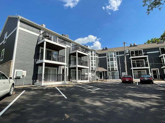 3rd image of 5932 Outlook St #5944101