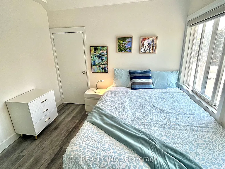 5 Sorauren Ave #7 — Photo 38