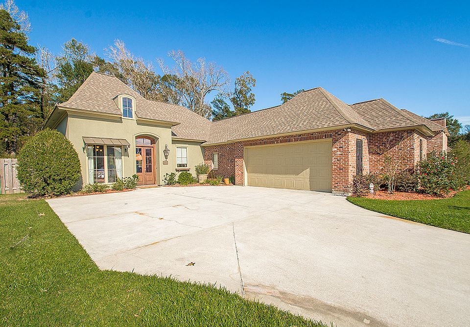 1st image of 18117 Villa Trace Ave