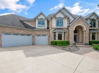 178 Braeburn Ct, Glen Ellyn, IL 60137