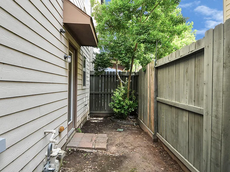 3422 Center St — Photo 23