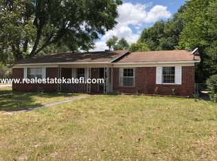 5501 19th St, Zephyrhills, FL 33542