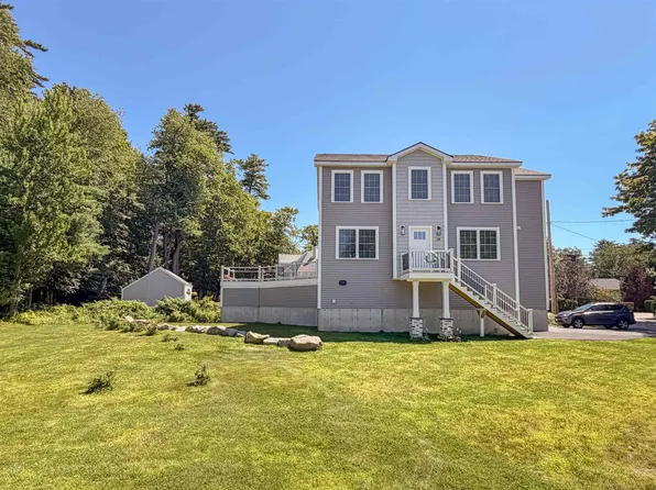 38 Huckleberry Ln, Hampton, NH 03842
