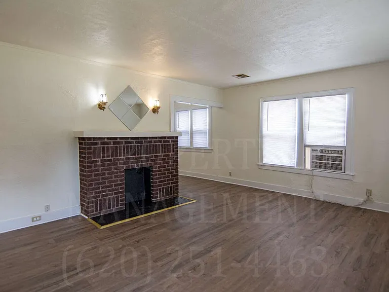 1318 W 6th St — Photo 3