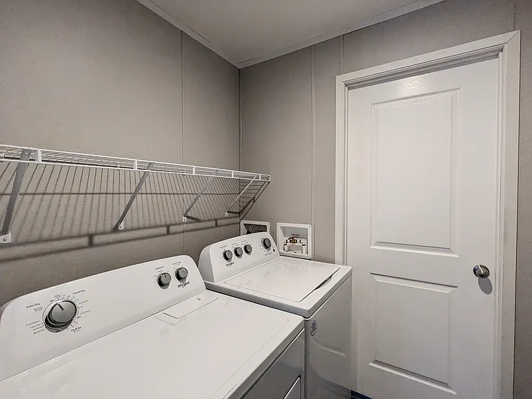 122 Texas St — Photo 16