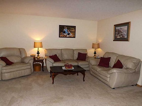 2nd image of 1076 Dorset Ct