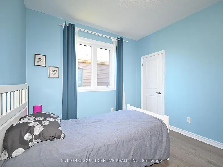 23 Beatrice Dr — Photo 32