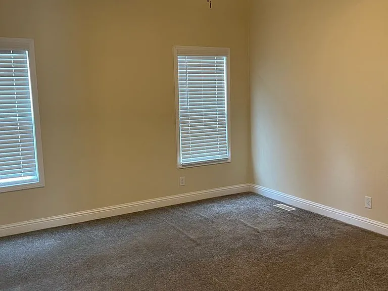 13676 Andover Dr — Photo 12