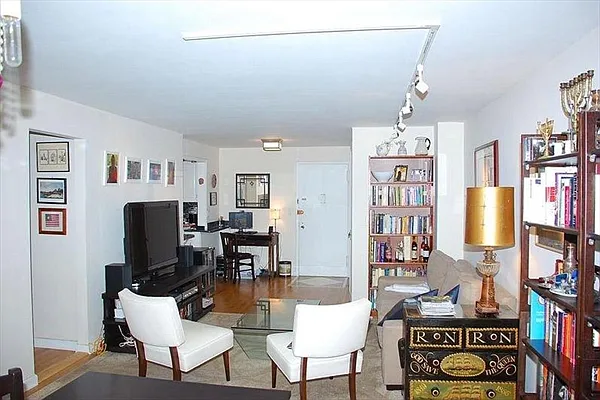 Sold by Citi Habitats | media 16