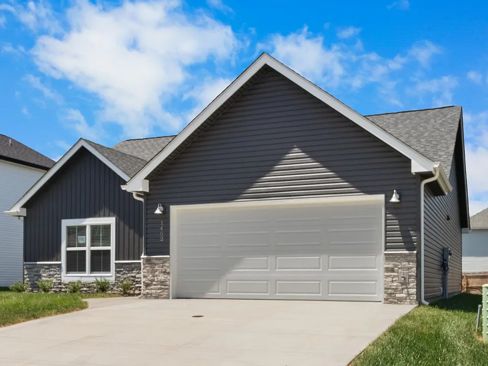 1402 Dan Brown Dr