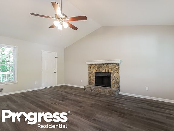4th image of 180 Wayside Dr