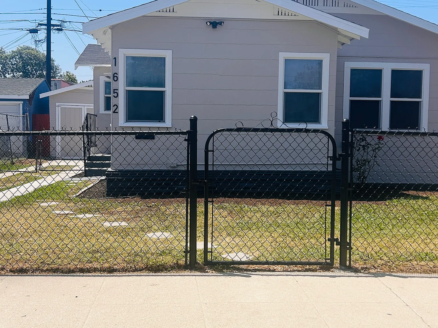 2 bed, 854 sqft, $3,000 — Photo 1