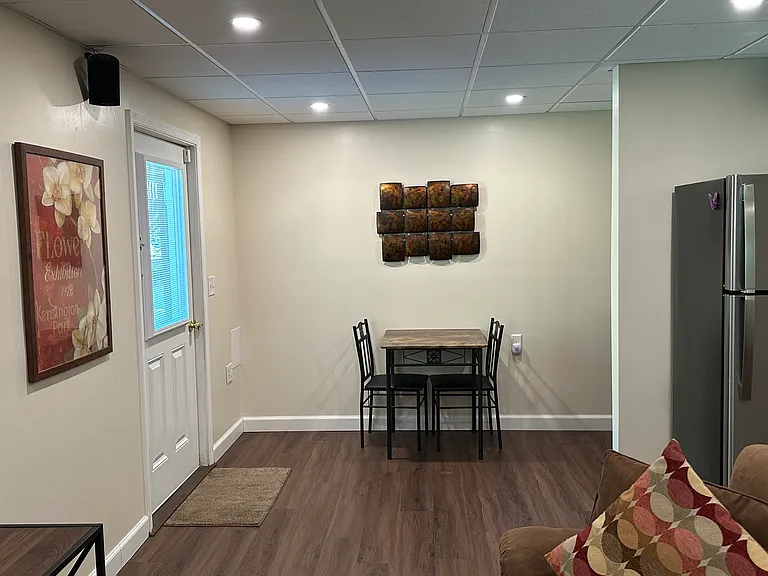 1826 Clay Dr — Photo 4