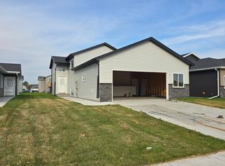 6577 Samuel Dr, Horace, ND