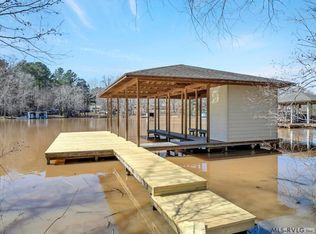 4 Summit Ln, Ebony, VA 23845