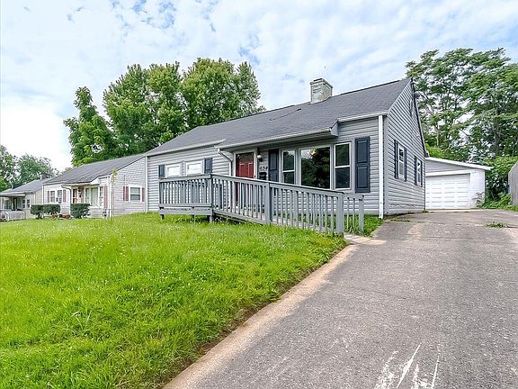 2nd image of 634 Emerson Dr