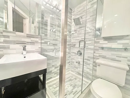 Rented by Century 21 Premier  | media 18