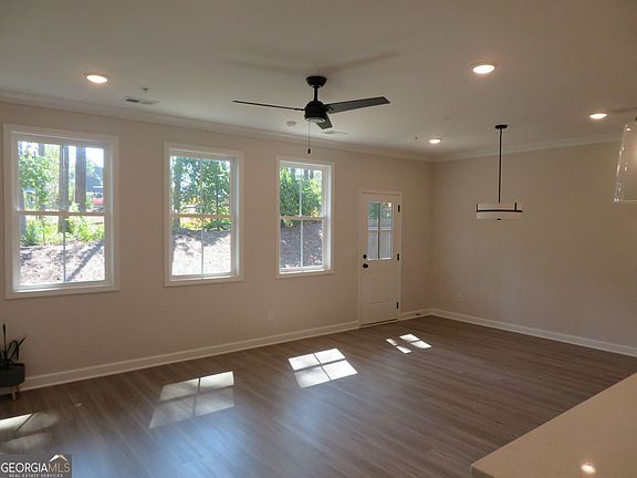 5th image of 1608 Ruskin Way